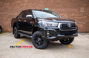 TOYOTA HILUX N80 4WD VAPOR MATTE BLACK